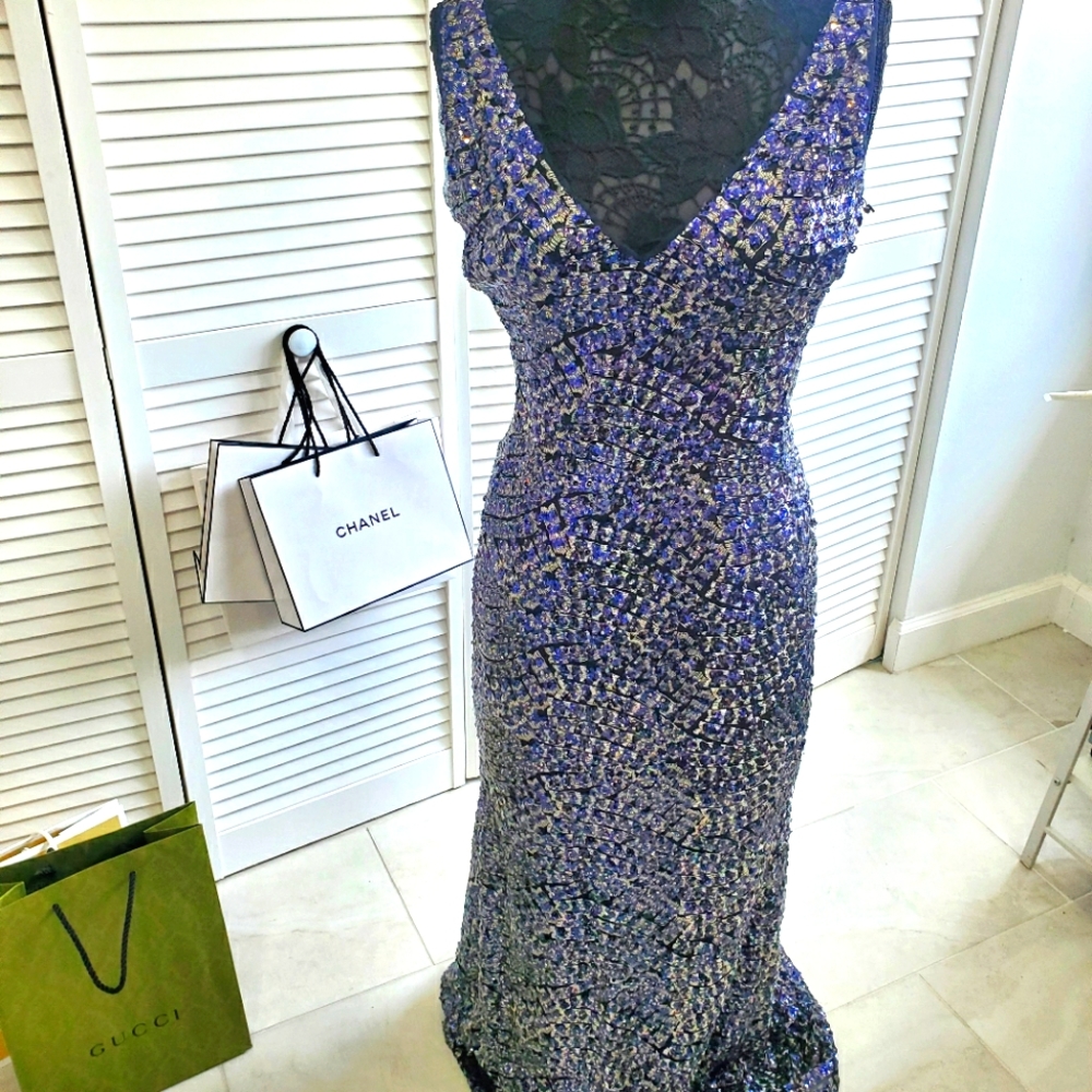 Evening or Prom Dress size 6 LAUNDRY